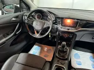 Opel Astra Bild 8