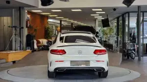 Mercedes-Benz C 220 Bild 8