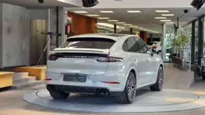 Porsche Cayenne Bild 11