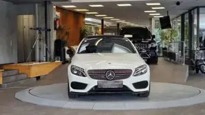 Mercedes-Benz C 220 Bild 2