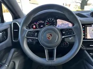Porsche Cayenne Bild 18