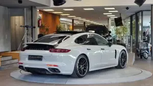 Porsche Panamera Bild 6