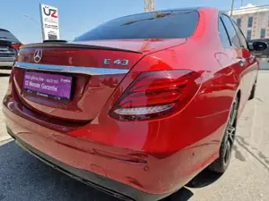 Mercedes-Benz E Bild 13