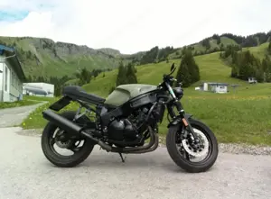 Yamaha FZR 500 - Motorrad