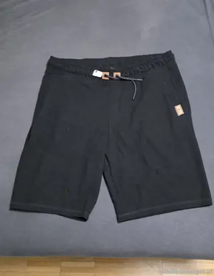 NEU! kurze Jogginghose 