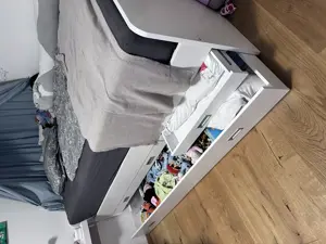 Modernes, weißes Jugendbett mit viel Stauraum   perfekt für Teenager! Bild 3