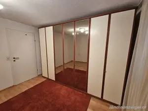 Kleiderschrank