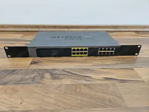 Netgear ProSAFE JGS516PE Switch