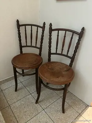 Alte Bugholzstühle von Fischel