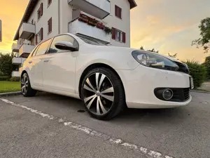 Vw golf 6 tdi 105 ps highline ausstattung Bild 2