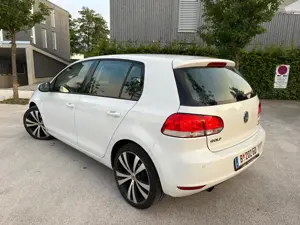 Vw golf 6 tdi 105 ps highline ausstattung Bild 10