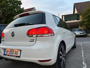 Vw golf 6 tdi 105 ps highline ausstattung Bild 7