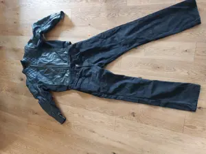 Motorradbekleidung 