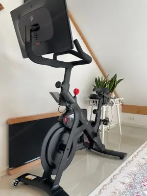 Peloton Bike+ in sehr gutem Zustand 