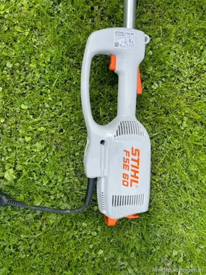 Stihl Rasentrimmer FSE60