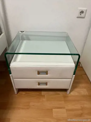 Nachtkästchen 