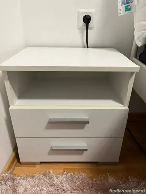 Nachtkästchen  Bild 2
