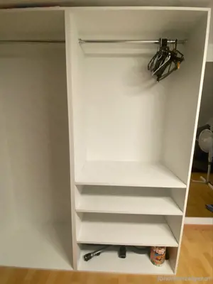 Kleiderschrank Bild 2