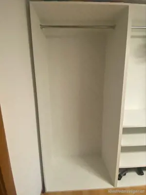 Kleiderschrank