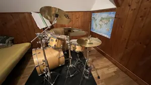Yamaha Schlagzeug Set. Komplettausstattung Bild 6