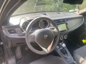 Alfa Romeo Giulietta 1,4 TB Sport Bild 5