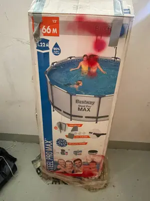 Pool mit Zubehör Bild 3