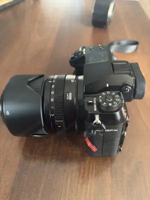 Fujifilm GFX 100s Spiegellose Systemkamera Bild 2