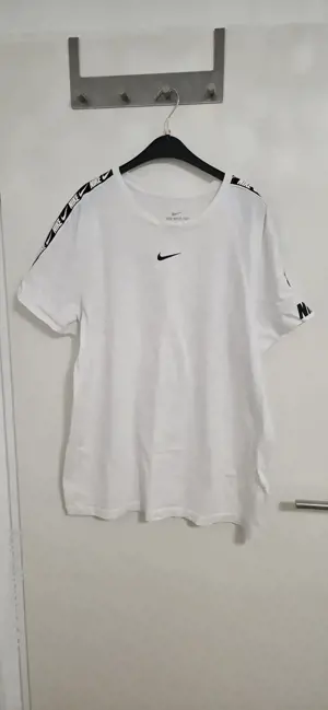 Nike T-shirt 