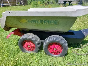 Anhänger Traktor Bild 2
