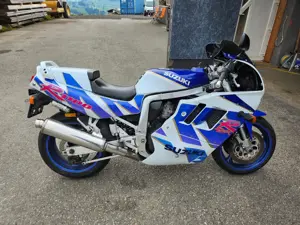 Motorrad Suzuki GSX-R 1100 Bild 2