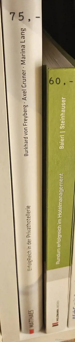 diverse Bücher und Fachbücher