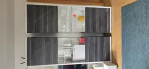 2 Stück Wohnzimmer Vitrine