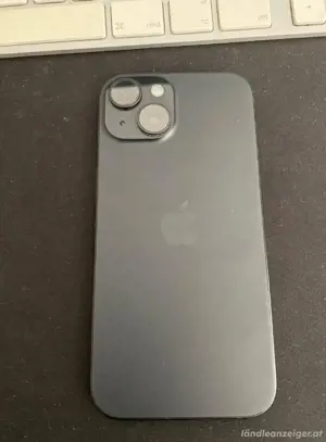 iPhone 15 black Bild 5