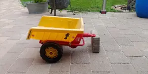 Anhänger gelb