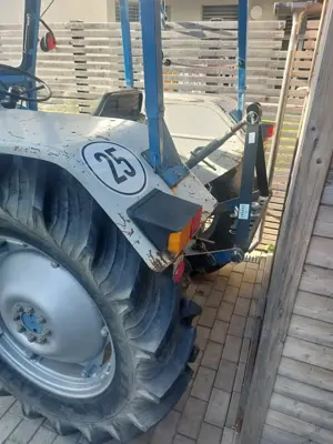 Traktor Ford 2600 Bild 5