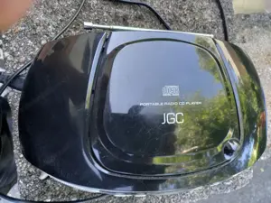 JGC Tragbarer Radio mit CD Player Kabel und Bateriebetrieben Bild 3