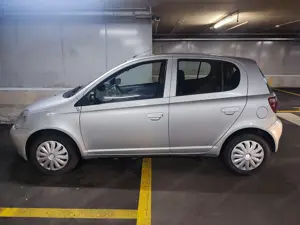 Toyota Yaris  Bild 4