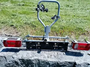 Fahrradträger für 2 Fahrräder auf Anhängekupplung Bild 2