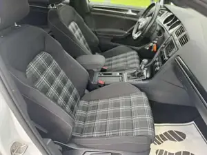 VW Golf Bild 14
