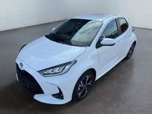 Toyota Yaris 1,5 CVT Hybrid Style ACC PDC Kam Spurh 1.5-l-VV... Bild 7