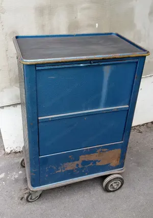 Werkzeugwagen Bild 2