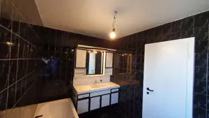 Penthousewohnung mit Balkon, Terrasse & Keller im schönen Gebäude Vermietung   Verkauf
