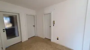 Penthousewohnung mit Balkon, Terrasse & Keller im schönen Gebäude Vermietung   Verkauf Bild 5