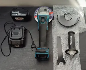 Makita 18v akku Flex + akku, Ladegerät, und zubehör 