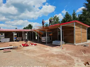 Pferdestall bauen & Offenstall bauen | Außenboxen, Pferdeboxen & Pferdeunterstand kaufen - Laufstall