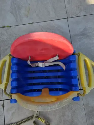 Kleinkinder Schaukel. Schaukel. Bild 2