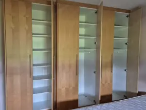 Schlafzimmer massiv (Tischleranfertigung) - 3teiliger Kasten und Bett mit Nachtkästchen