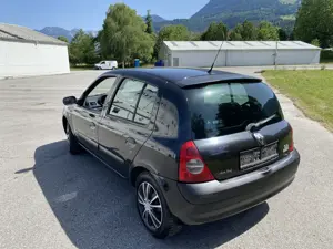 2004 Renault Clio *FRISCH PICKERL* *Klima* Bild 2