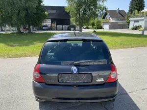 2004 Renault Clio *FRISCH PICKERL* *Klima* Bild 3