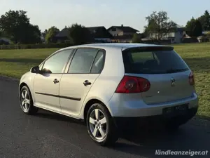 Vw Golf TÜV neu wenig Km Bild 4